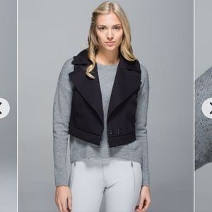 LULULEMON 6 Quickchange Vest Black Size 6